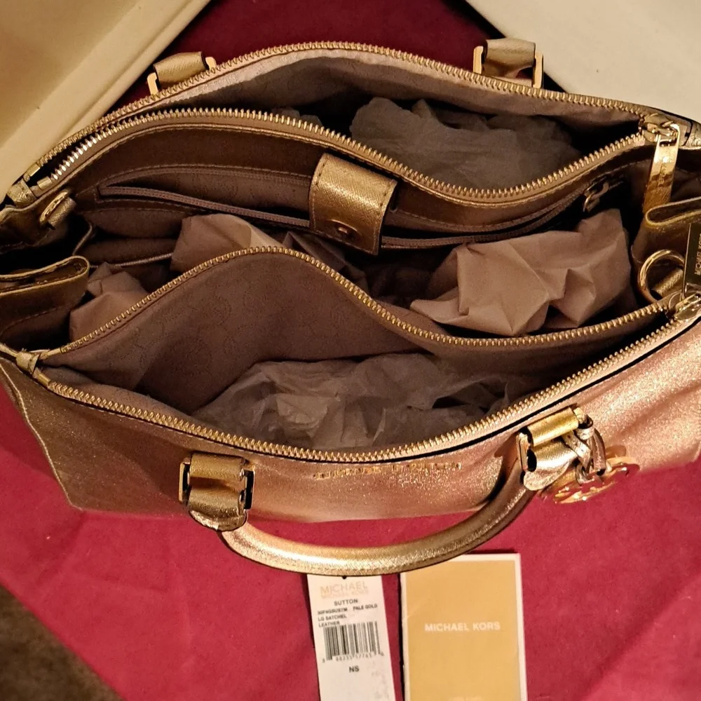 SOLD NEW Michael Kors Sutton Pale Gold Leather Satchel/CBwithTags - Picture 10 of 14